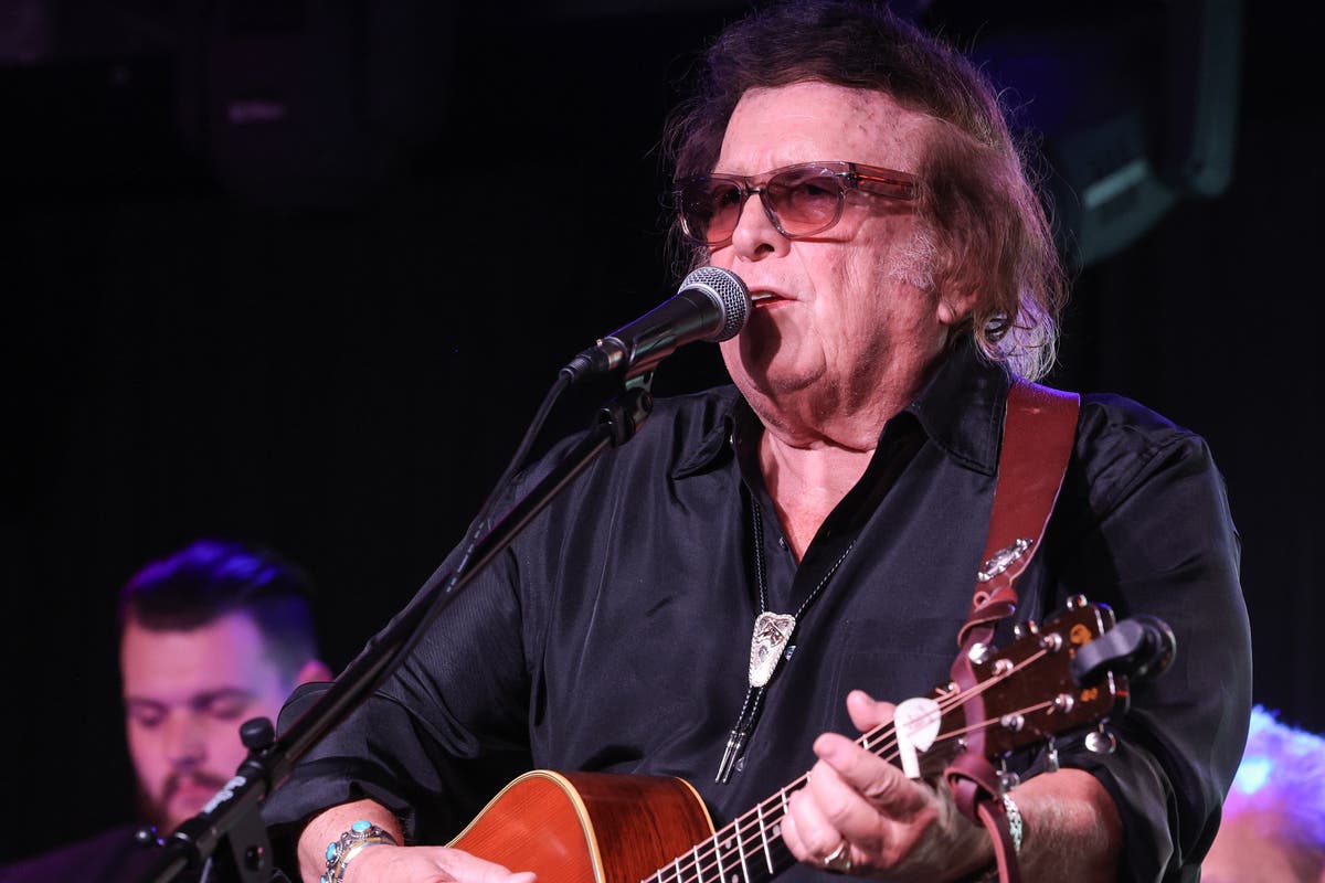  Don McLean drops out of NRA rally concert following Texas school shooting 
