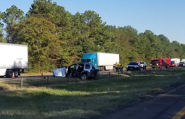  Child killed in fatal accident on I-30 near Leary, Texas 