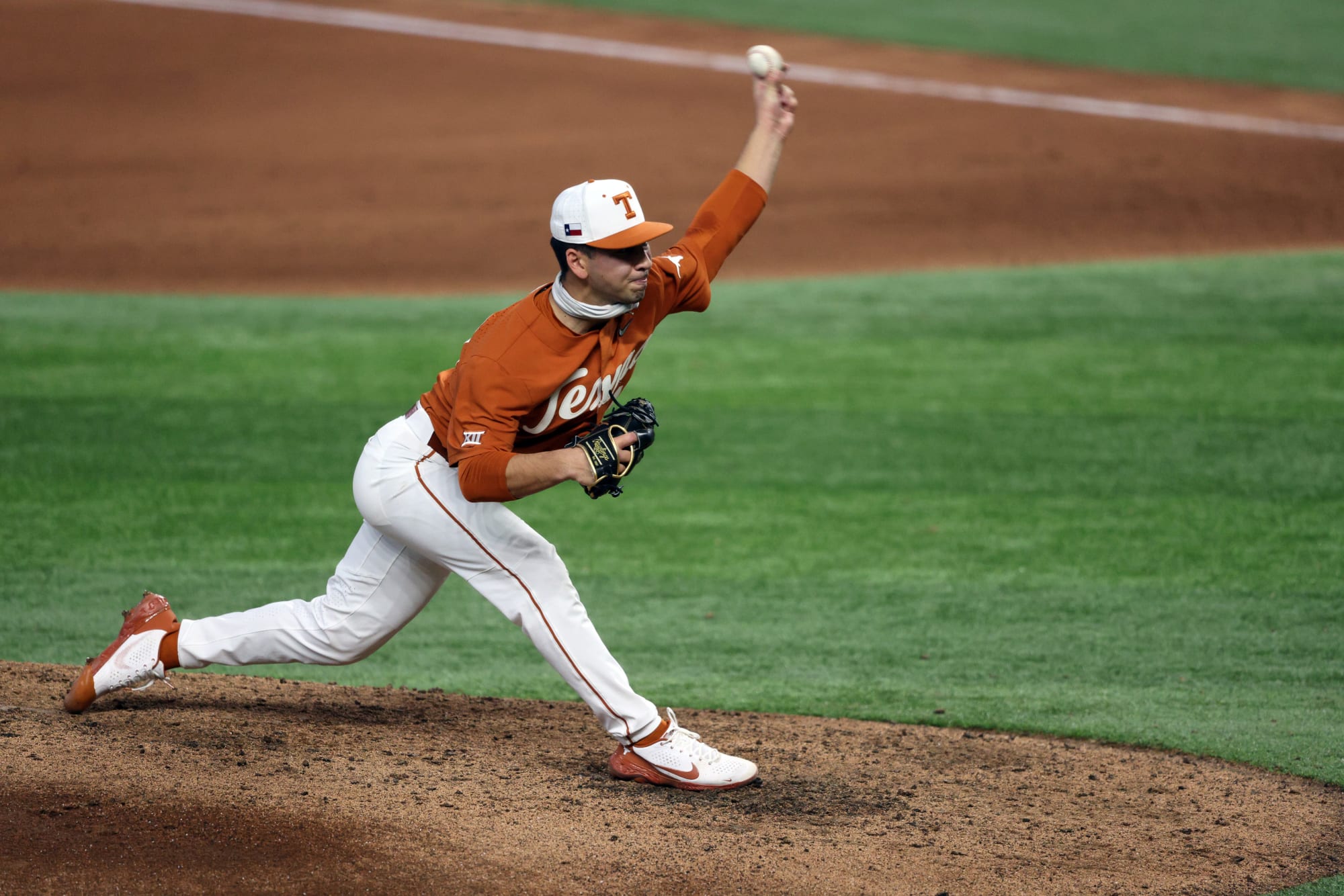  Lucas Gordon, Texas baseball can sweep Texas A&M-Corpus Christi 