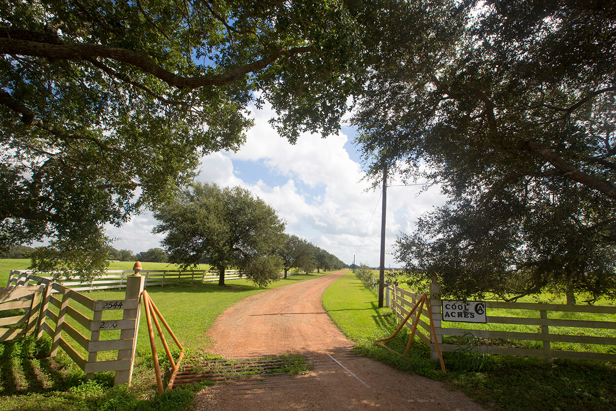  Cool Acres, the ranch developed by legendary heart surgeon Dr. Denton Cooley, is ready for its next owner 