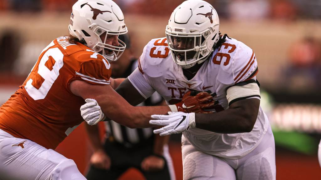  Texas Football: Padded practices begin in Austin, here's who to watch 