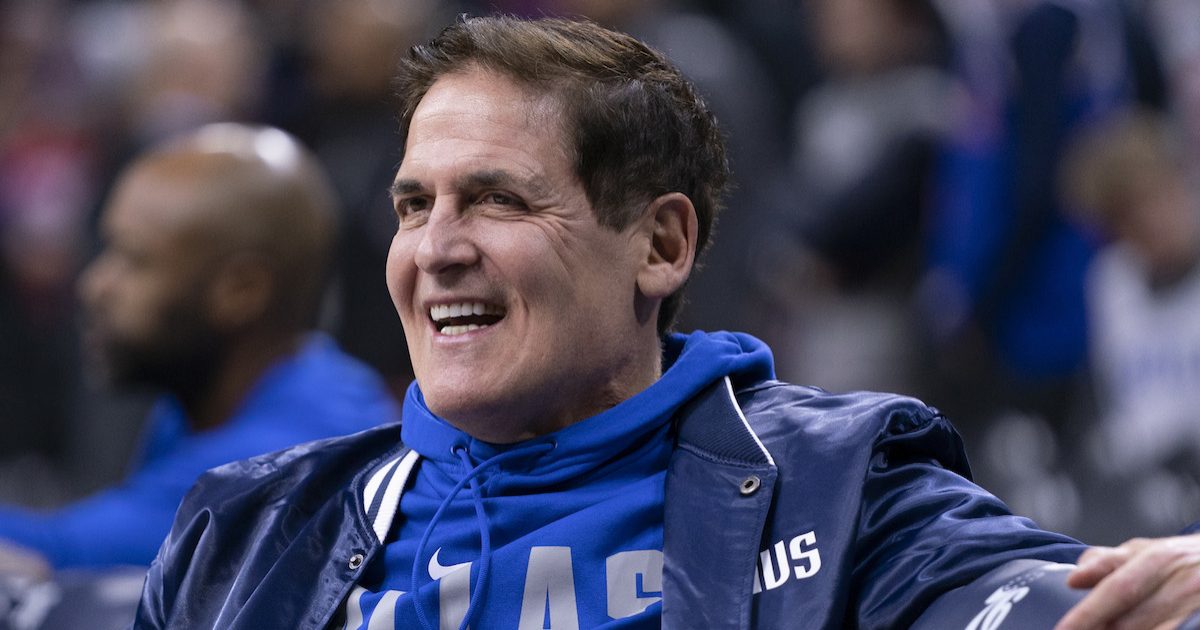  Mark Cuban’s Shocking Purchase of A Texas “Ghost Town” Was Actually To Help a Friend Who Passed From Leukemia 