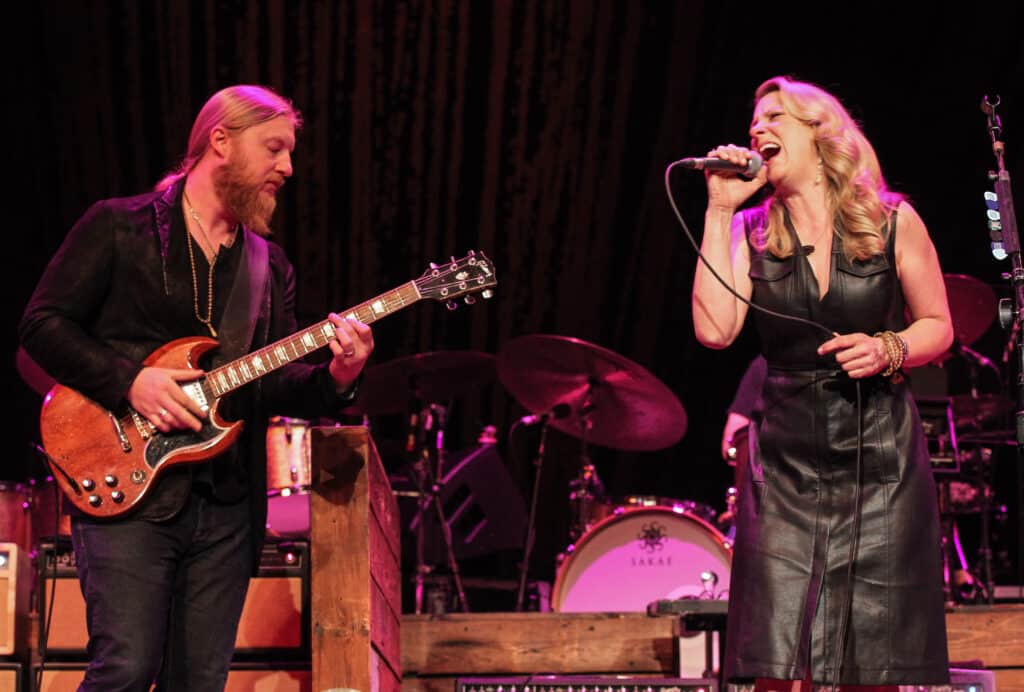   
																Boxoffice Insider: Tedeschi Trucks Band, A Multiple-Show Tradition In American Venues 
															 
