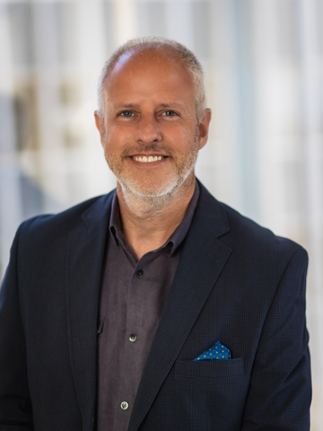  Toluna Appoints Scott Axcell as Chief Marketing Officer 