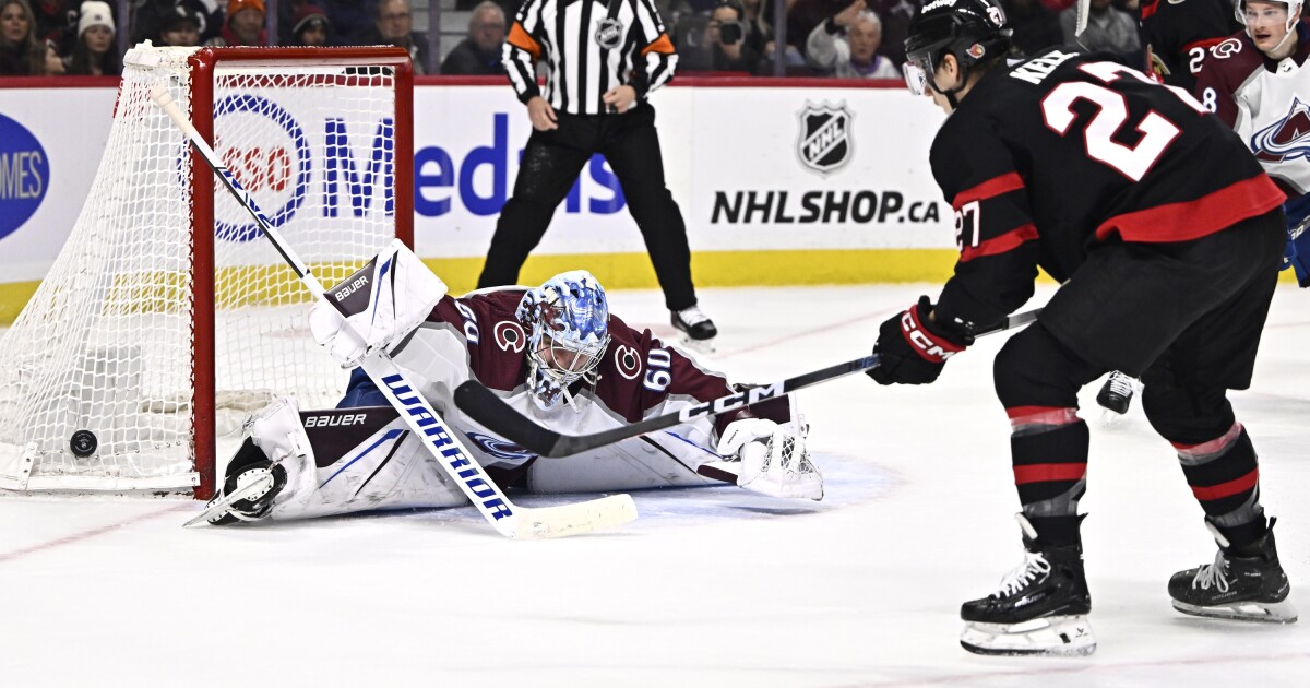   
																Rantanen gets 2 as Avalanche pull away in 3rd period for 7-4 win over Senators 
															 