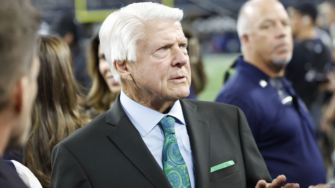  'Play the way you know how to play!': Jimmy Johnson goes OFF on Cowboys' opening-half playoff effort against Packers 