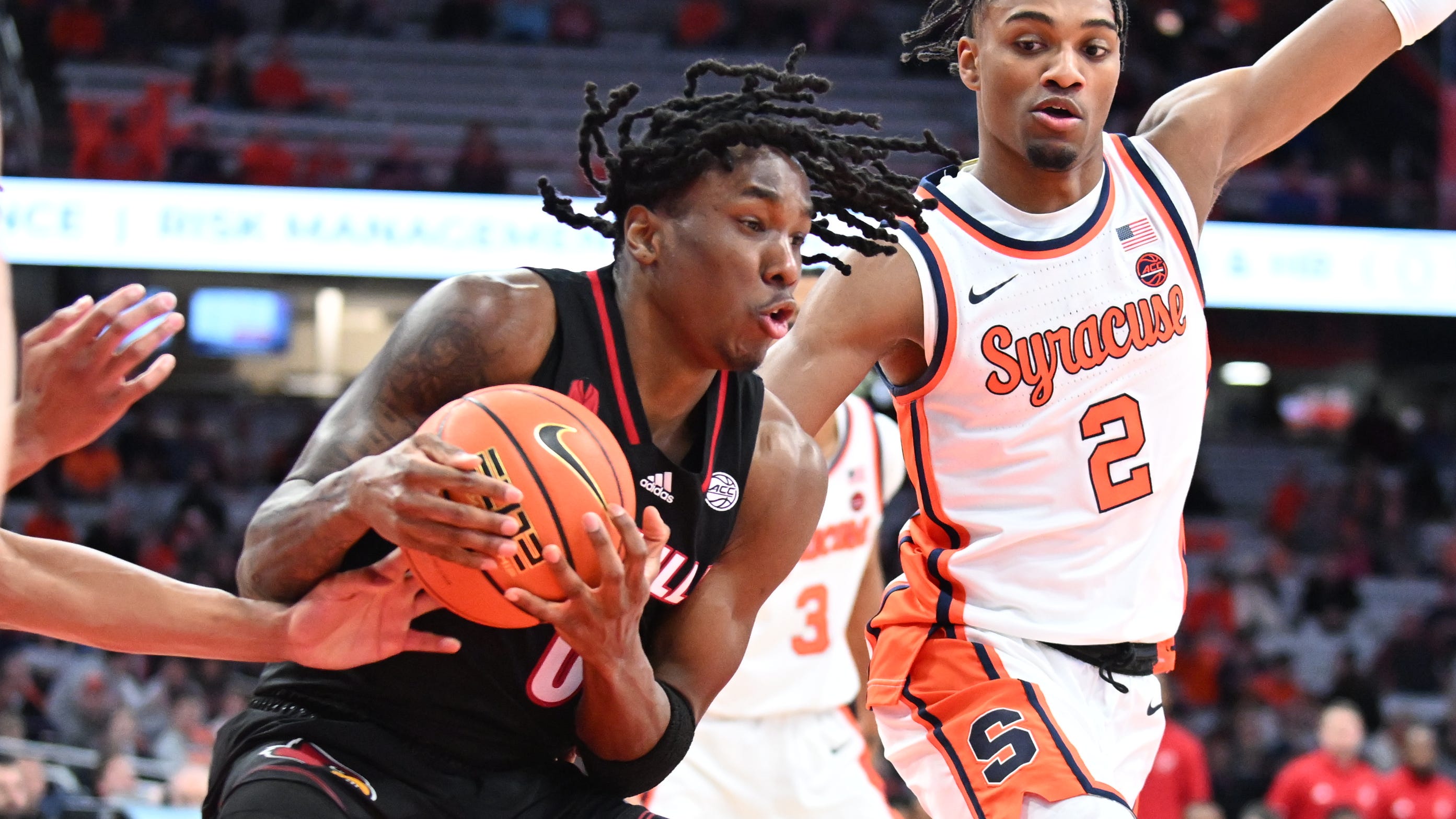  Louisville men's basketball faces the Syracuse Orange 