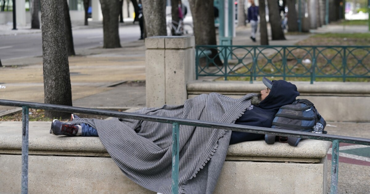  VIDEO: Florida homeless to be banned from sleeping in public spaces under DeSantis-backed law 