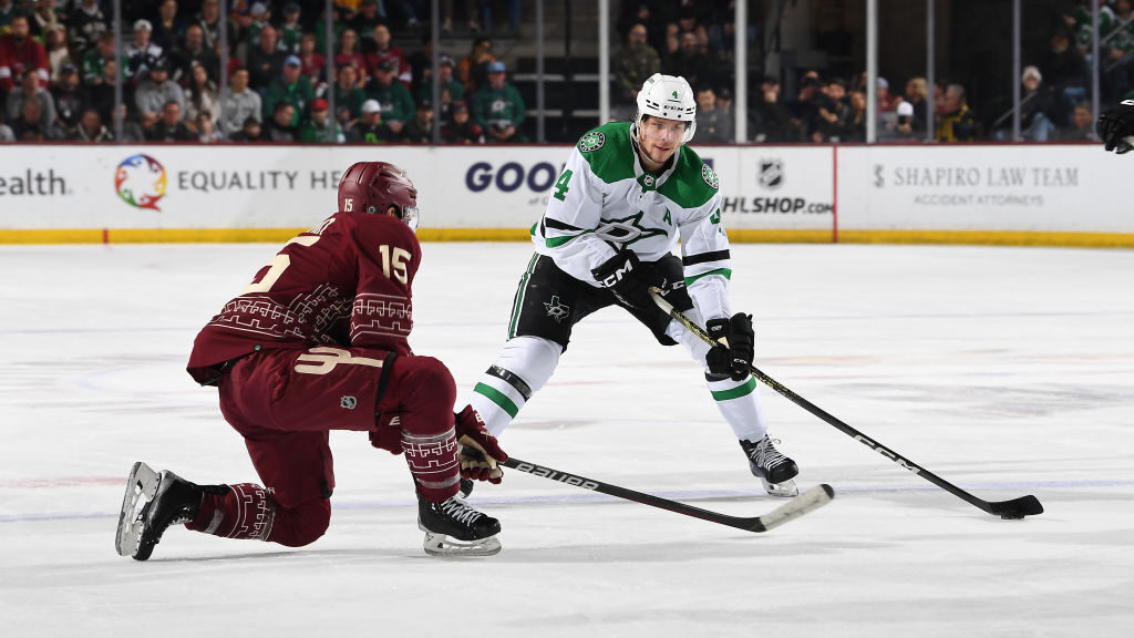  Arizona Coyotes fall to Dallas Stars for 2nd time in last 3 games 