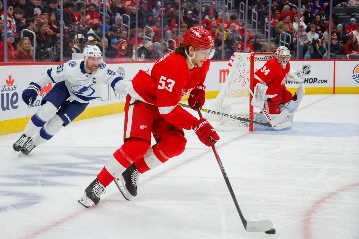  Detroit Red Wings vs. Tampa Bay Lightning: Time, TV channel for tough road matchup 