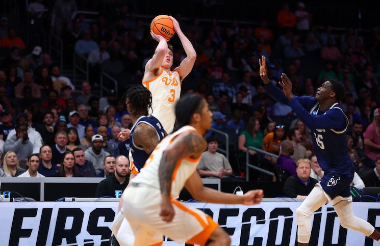  Tennessee’s Dalton Knecht Named Finalist For Wooden Award 