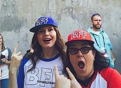  ‘A League of Their Own’ Stars Geena Davis and Rosie O’Donnell Reunite to Play Ball 