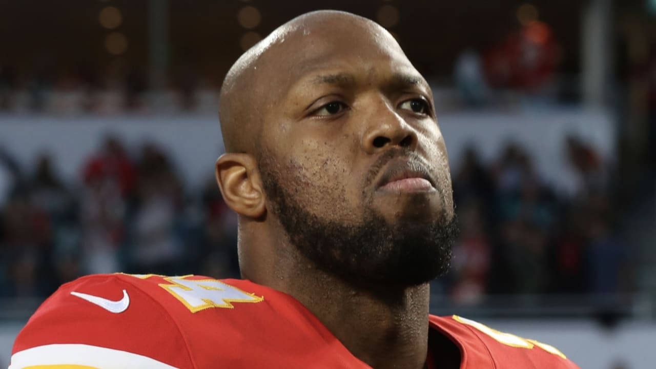  Former Ravens linebacker Terrell Suggs arrested following incident at Starbucks 