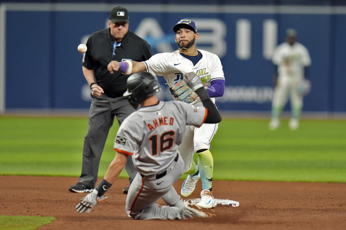  Rays limit Giants to 6 hits, win 2-1 