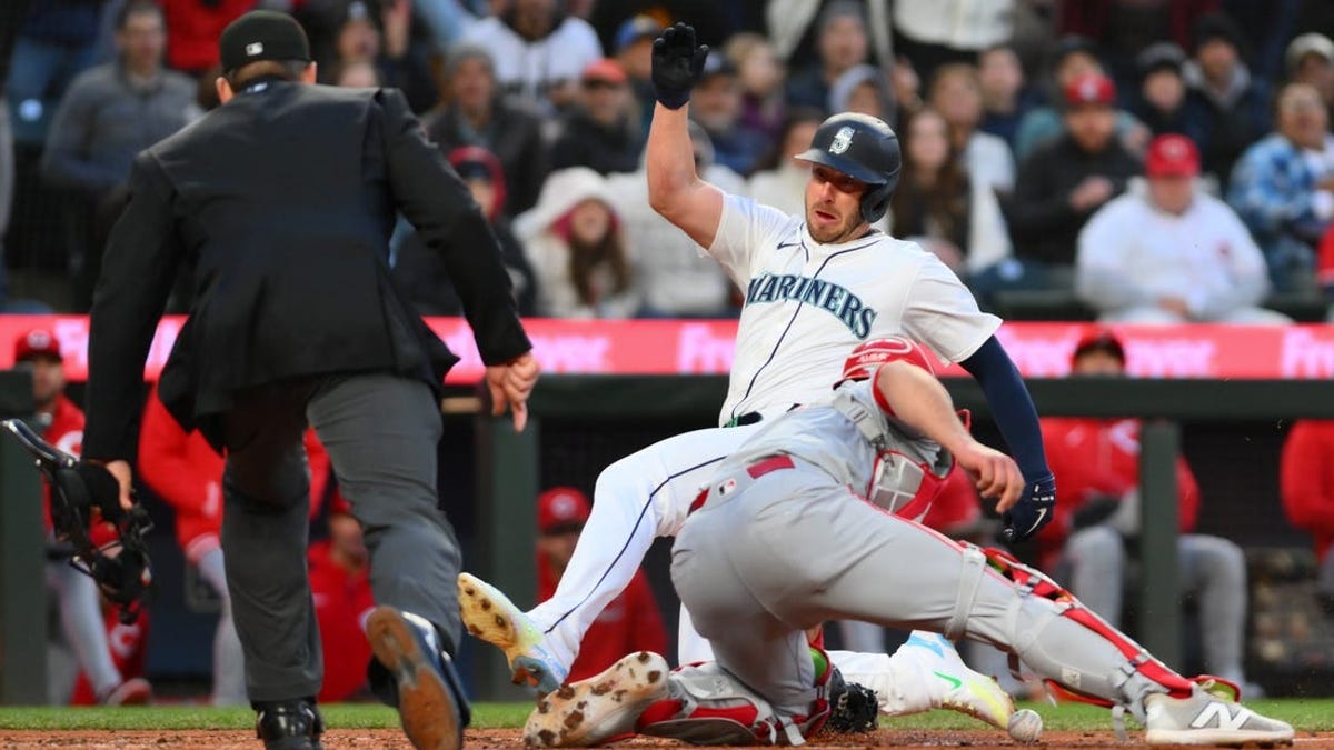  Logan Gilbert holds down Reds as Mariners win again 