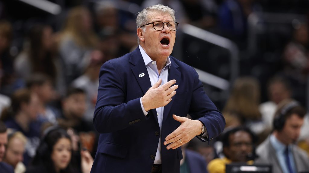  USBWA Coach of the Year award named for UConn's Geno Auriemma 