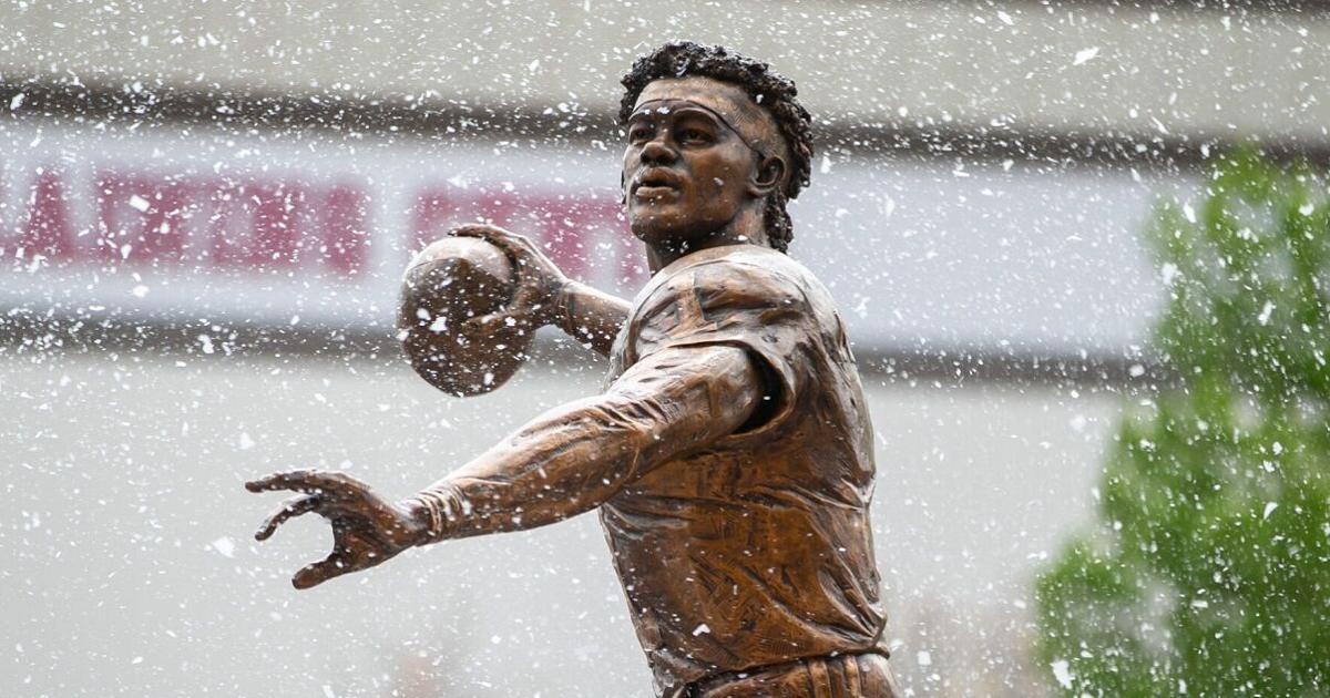  Throwback Tulsa: Kyler Murray's statue unveiled one year ago today 