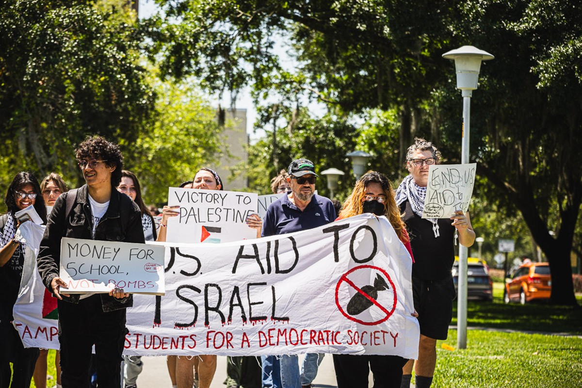  Photos: Ahead of Biden’s visit to Tampa, USF students continue calls to end US military aid to Israel 