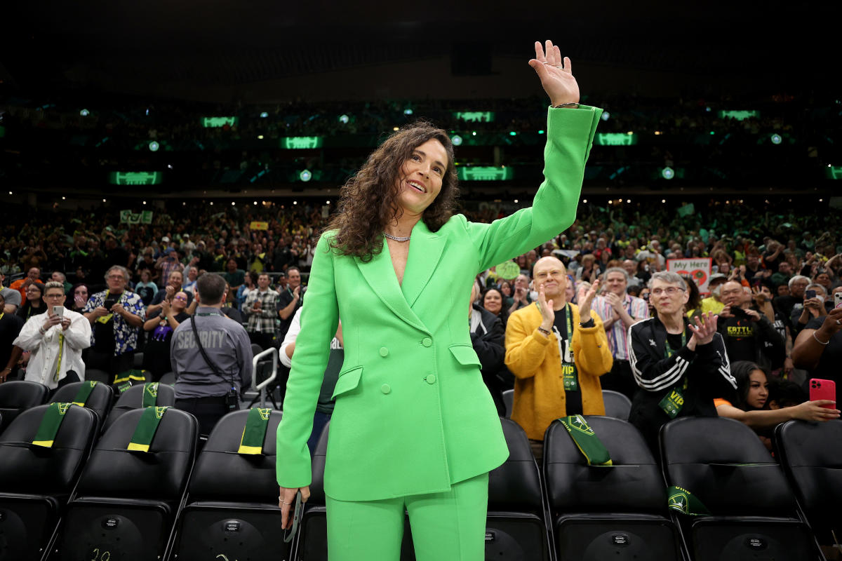   
																Sue Bird joins Seattle Storm ownership group after 21 years of starring for them 
															 