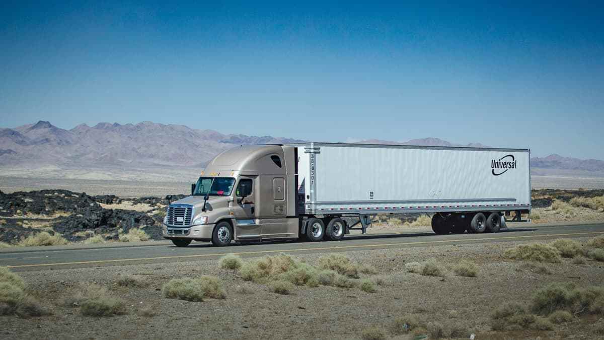  Universal Logistics’ Q1 trucking revenue falls 12.6% 