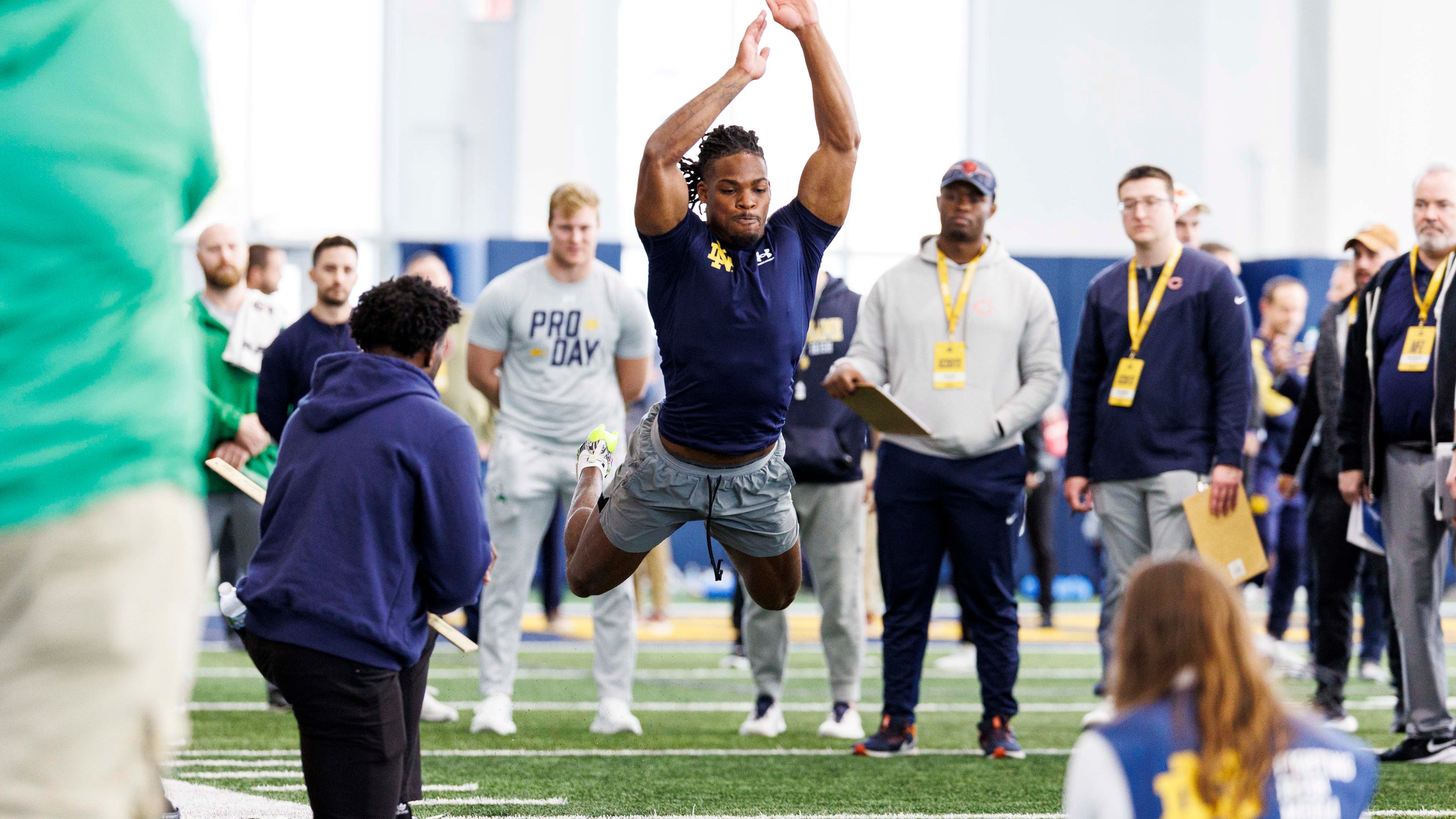   
																Photo gallery: Defensive back Thomas Harper out of Notre Dame is an NFL Draft prospect 
															 