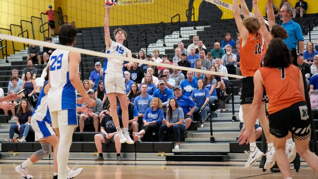   
																USA TODAY High School Sports Awards unveils latest Boys Volleyball Player of the Year watchlist 
															 