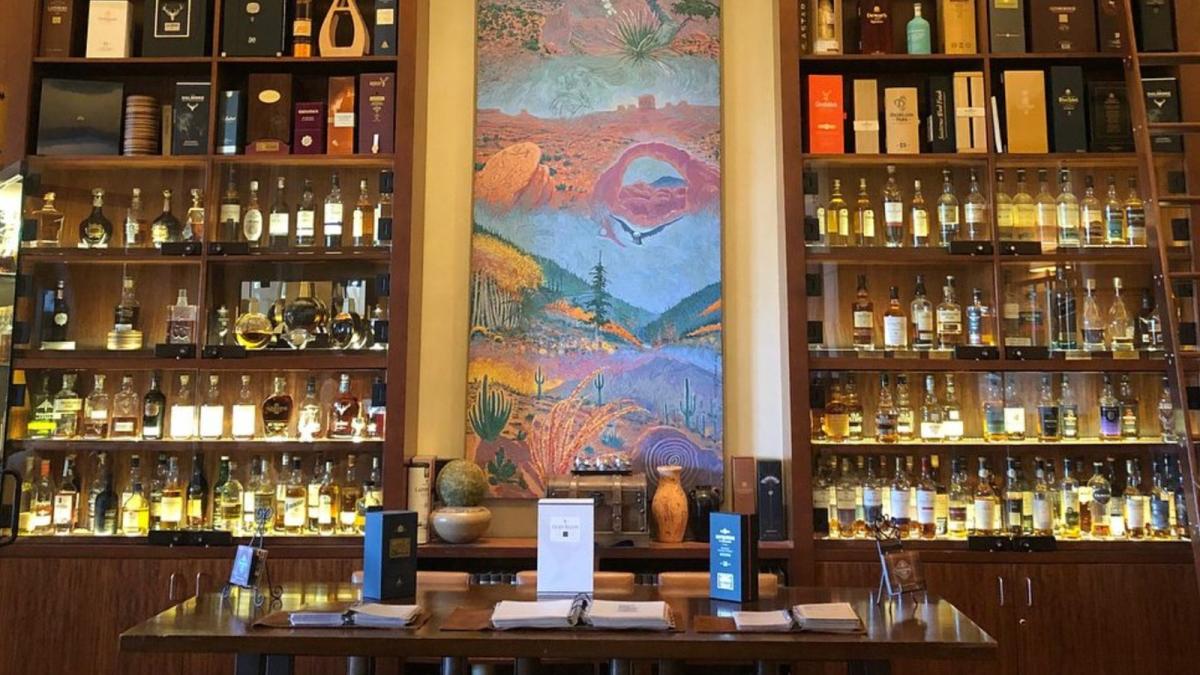   
																Whisky Lovers Of The West Coast, Sharpen Your Knowledge At The Scotch Library 
															 