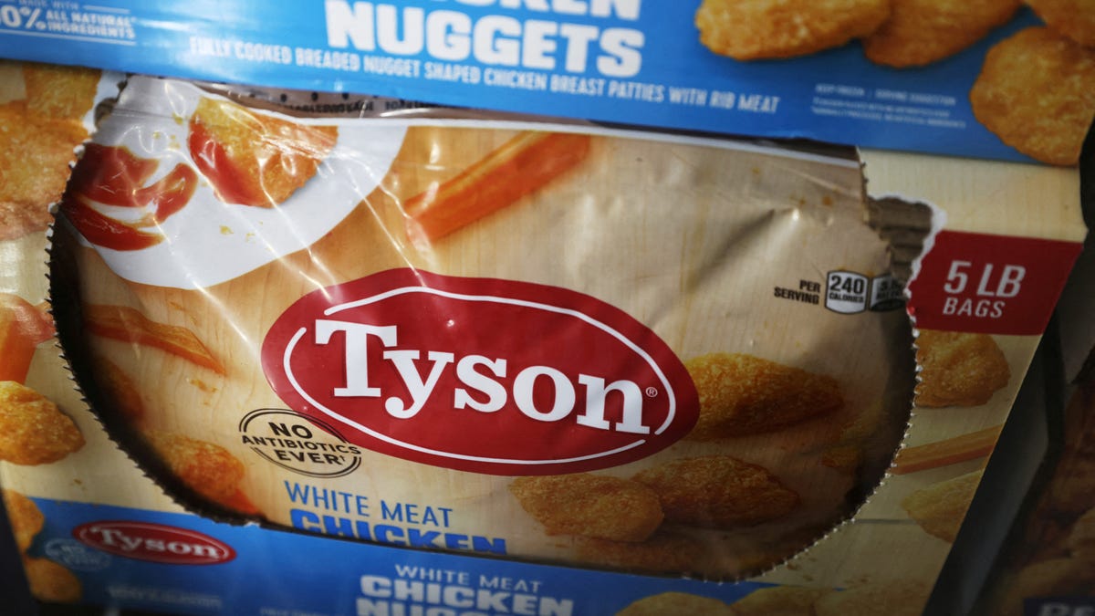 Tyson Foods stock falls as inflation hits meat sales 