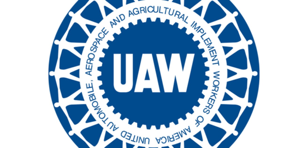  UAW members at Warren Stellantis plant vote to authorize strike over facility conditions 
