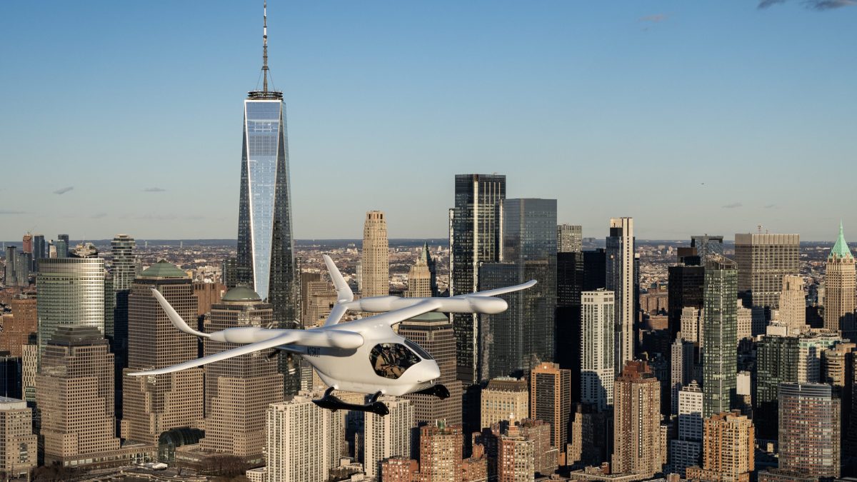  Electric aircraft firms rush for FAA approval as funding gets tight 