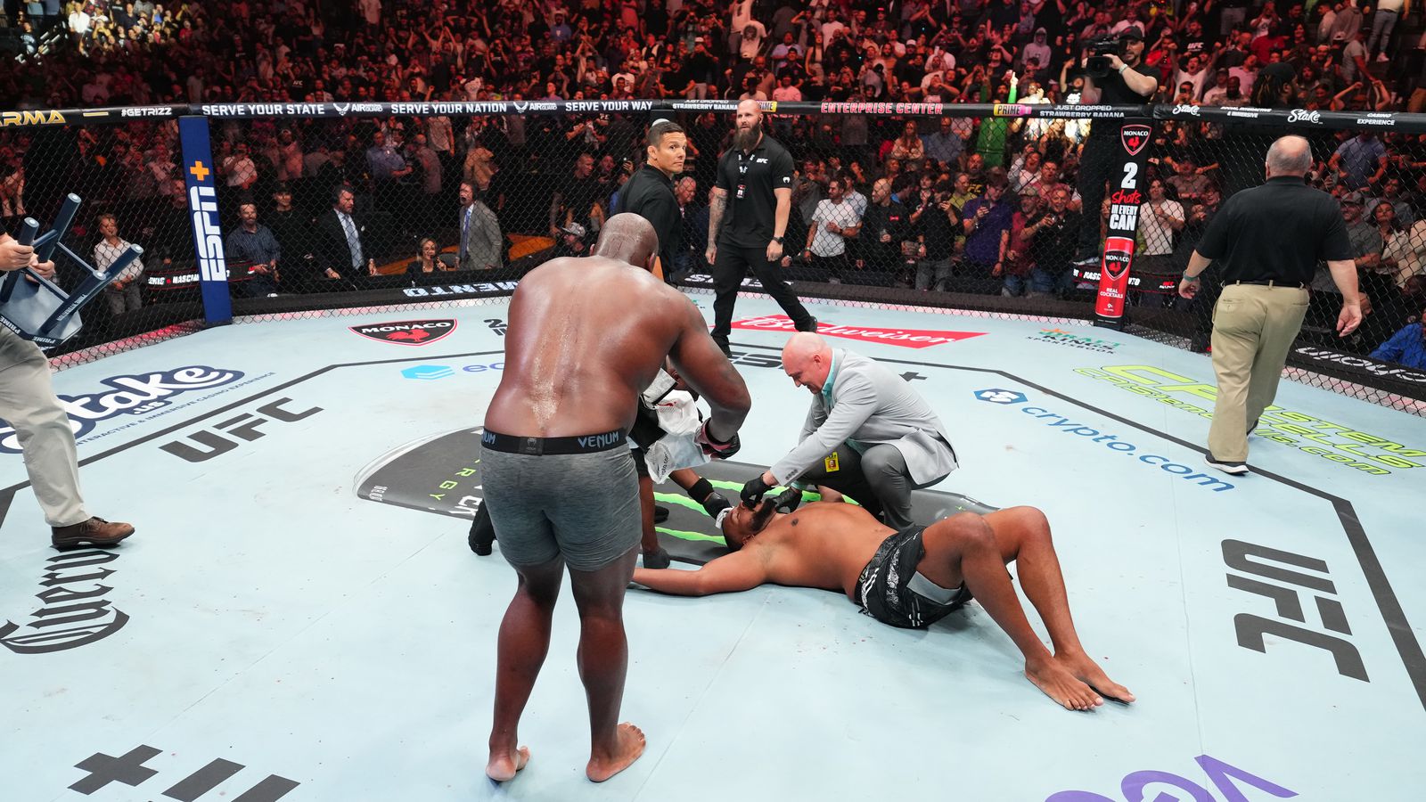  UFC St. Louis results: Sooo ... About last night | Lewis vs. Nascimento 