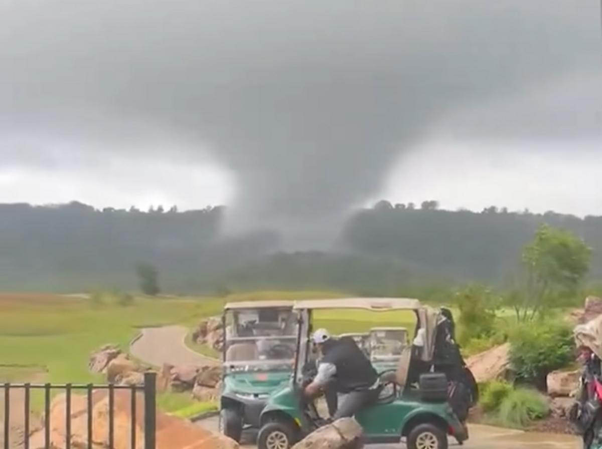   
																This Twister Hit Branson, Missouri Monday With No Warning at All? 
															 