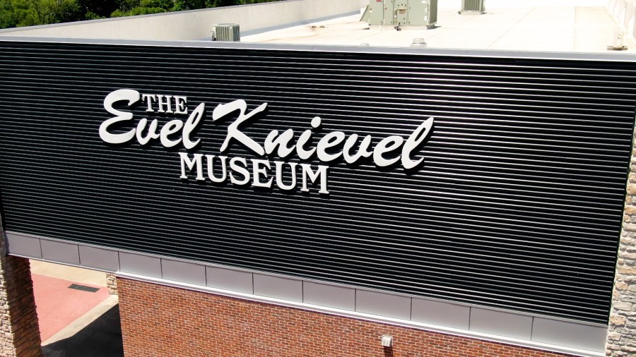   
																Topeka Evel Knievel Museum to close for the last time in 2024 for move to Sin City 
															 