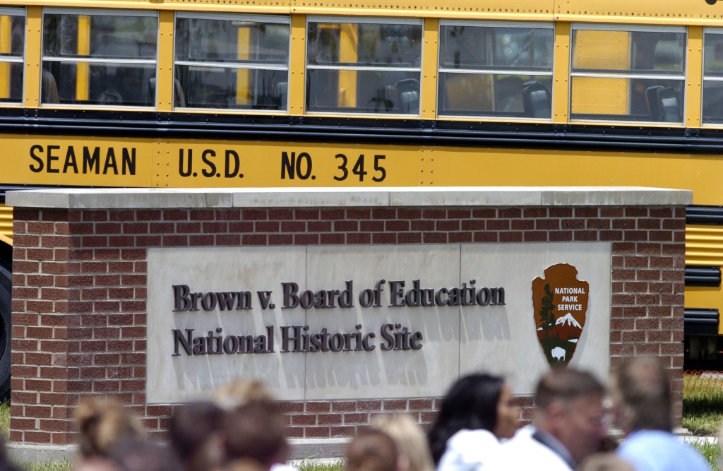  Today in History: Brown v. Board of Education ruling strikes down legal segregation 