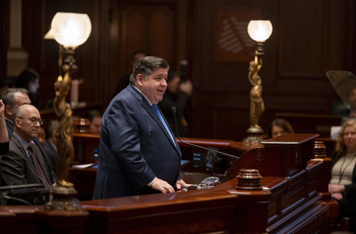  Illinois Senate Democrats boost budget plan after House leaves town 