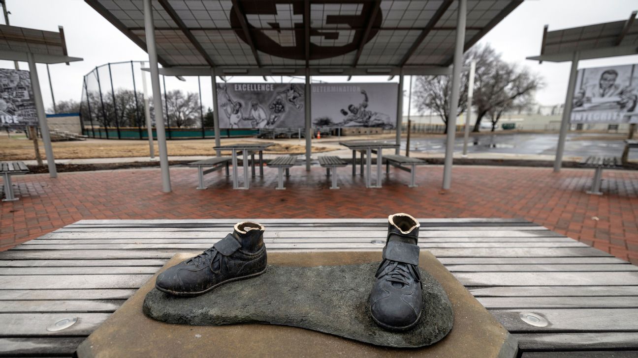  Replacement statue of Jackie Robinson nearing completion 