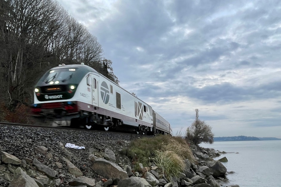  Free Amtrak for kids in Washington state – funded by big polluters 