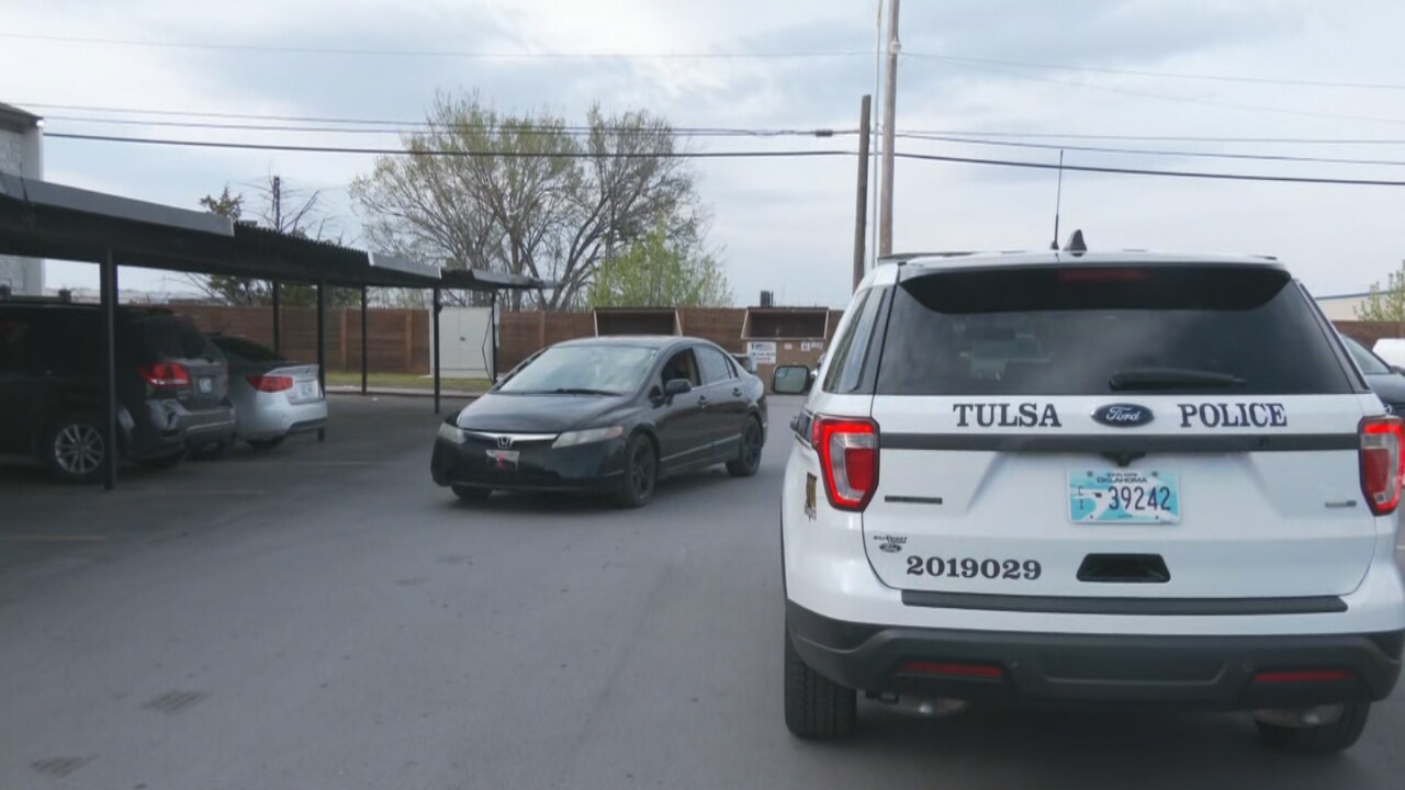  Child Okay After Being Hit By Car Outside Tulsa Apartment Complex 