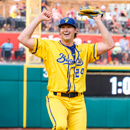  Viral baseball team Savannah Bananas finds star in UH alum Archer 