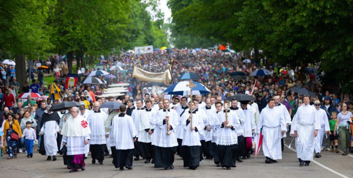  Stories of conversion, 'amazing' encounters mark National Eucharistic Pilgrimage's first 10 days 