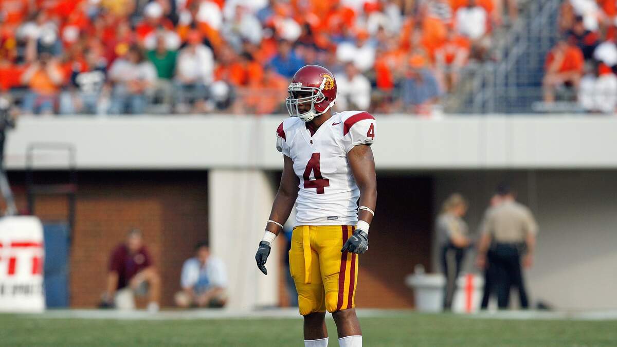  Former USC Safety Kevin Ellison Dies on Valley Freeway 