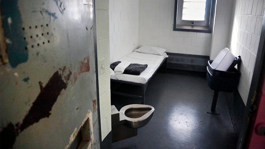  Judge rules New York state prisons violate law by holding inmates in solitary confinement too long 