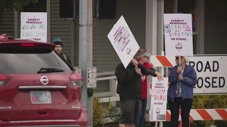  Everett Herald journalists stage one-day strike after layoffs announced 
