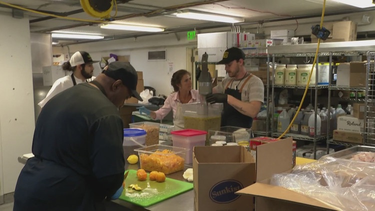   
																Seattle eatery cooks up confidence while helping people transition out of homelessness 
															 