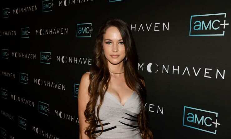   
																Who is Kai Knapp? All you need to know about Alexis Knapp's daughter 
															 