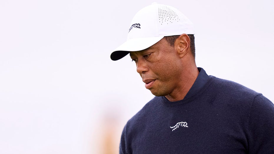  Tiger Woods in danger of missing the cut after rough start at British Open 