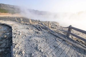  After grapefruit-sized rocks destroyed a boardwork in eruption, small explosions at Biscuit Basin possible 
