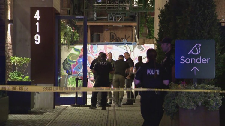  Man shot, killed at hotel in Seattle's Pioneer Square 