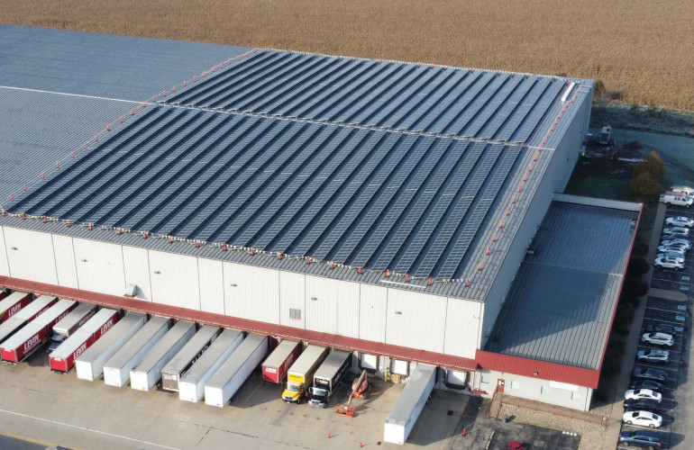  Paradise Energy Solutions installs 1-MW rooftop array for Levin Furniture 