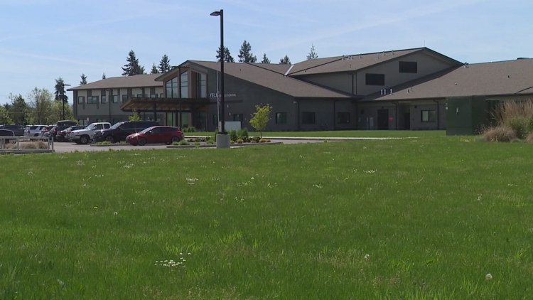  Yelm teachers, district to vote on tentative agreement Tuesday 